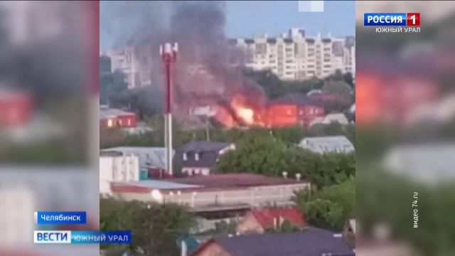 Заметили поздно: частный дом почти полностью сгорел в Челябинске