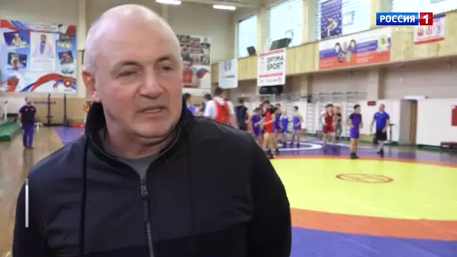 Обладатель Кубка Мира по греко-римской борьбе приехал в Челябинск