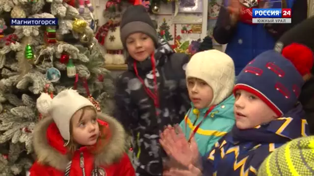 Поезд Деда Мороза побывал в Магнитогорске