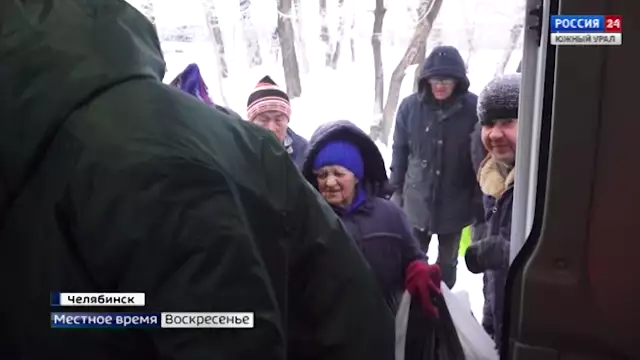 Дед Мороз поздравил бездомных в Челябинске