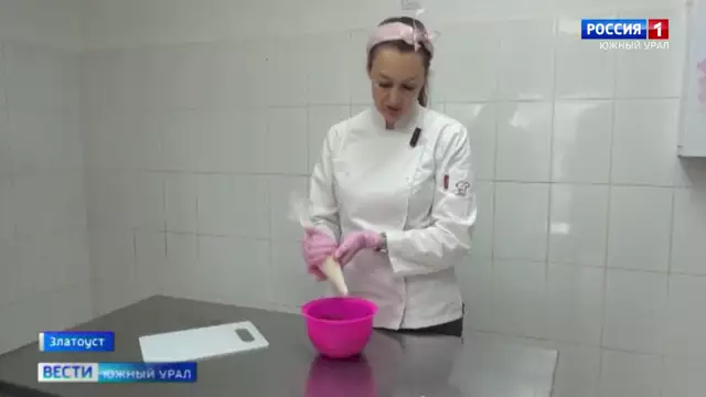 Кондитер показала, как сделать сладкие яйца на Пасху