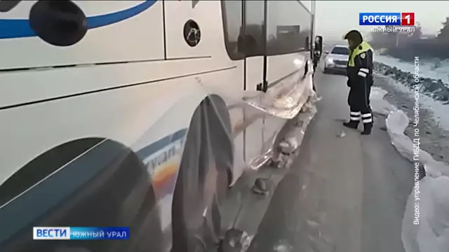 Автобус застрял в мороз на трассе в Челябинской области