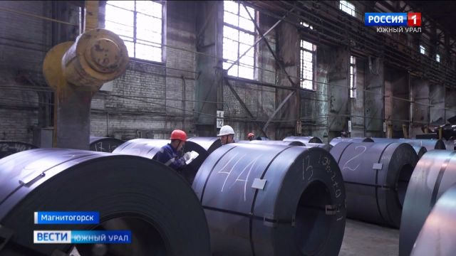 30 лет отвечает за порядок на складе: лучшего сотрудника назвали на ММК